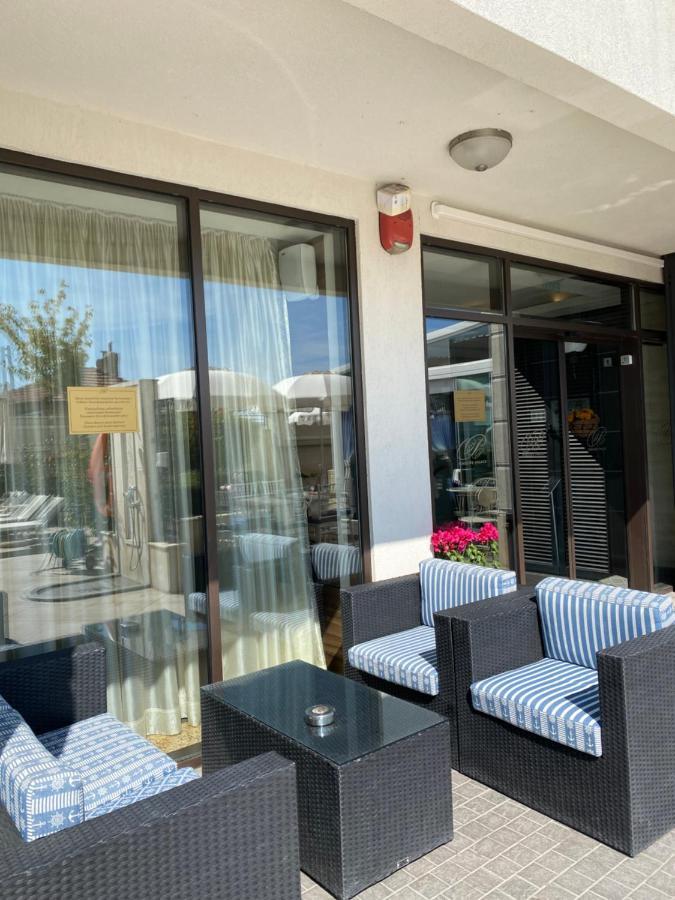 Private Apartments By The Sea With A Large Terrace In Apart Hotel! Pomorie Exterior photo
