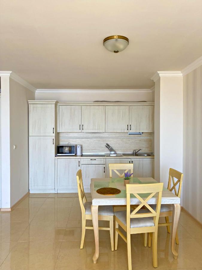 Private Apartments By The Sea With A Large Terrace In Apart Hotel! Pomorie Exterior photo